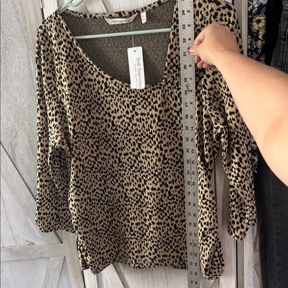 NWT Women's Anesha Leopard Print Top from Soft Surroundings - Picture 6 of 6